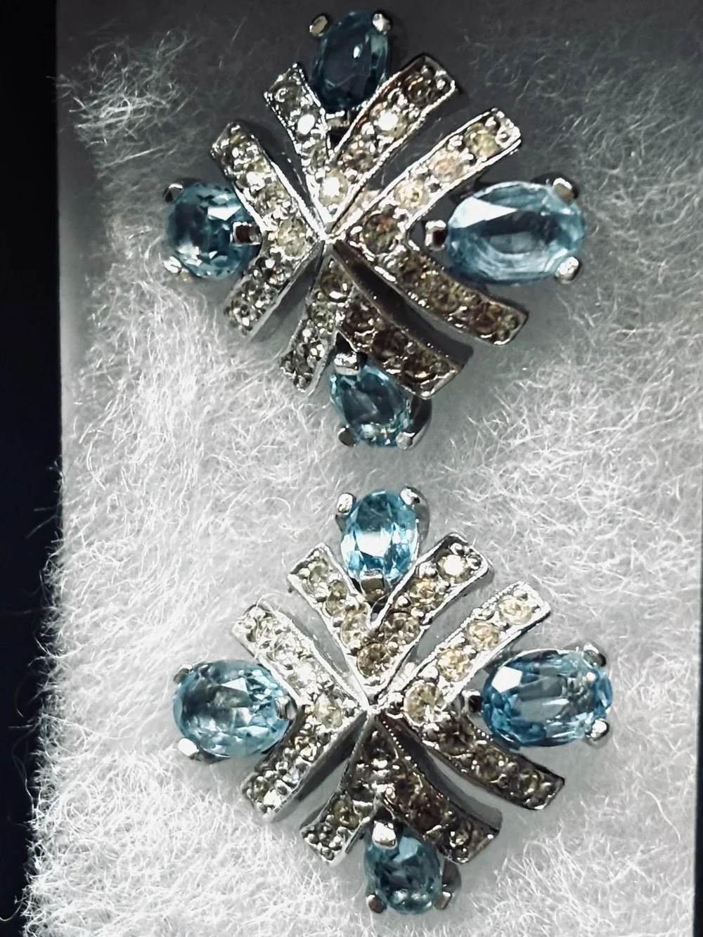 Vintage Art Deco Elegant Blue Crystal Floral Stud Earrings
